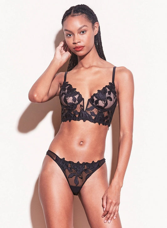 All you need to know about French Embroidery Bra and Panty Set