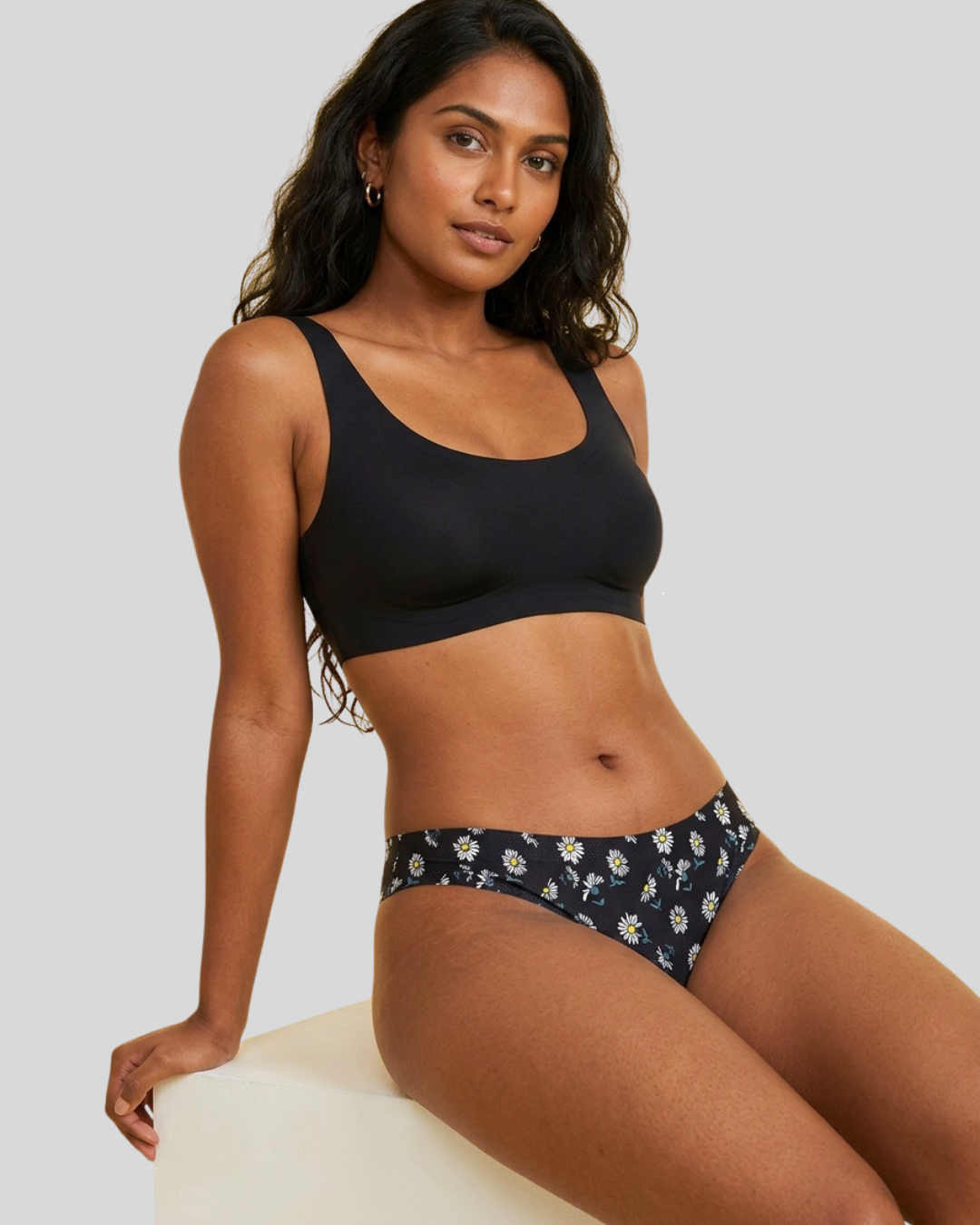 Low Rise Seamless Thong - Black