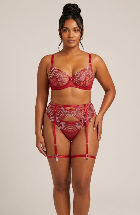 Noura Fanlace Lingerie Set