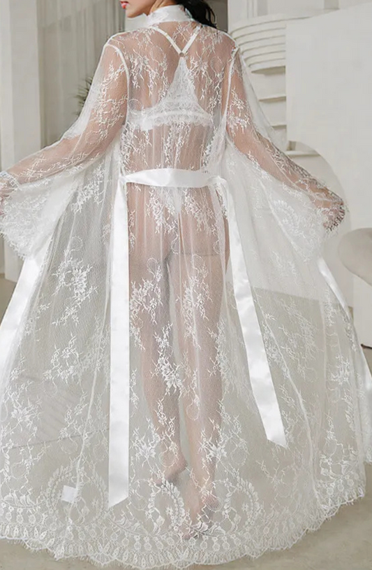 Temptress Veil Lace Robe