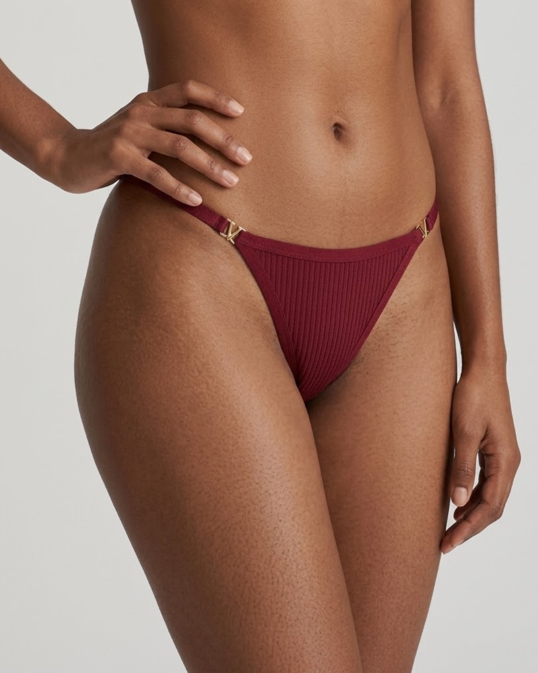 Vera Ribbed V-Trim Thong Panty
